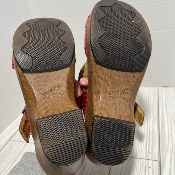 Dansko sandals red leather wedge sandals wooden heels size 37 6.5-7 - Picture 5 of 8